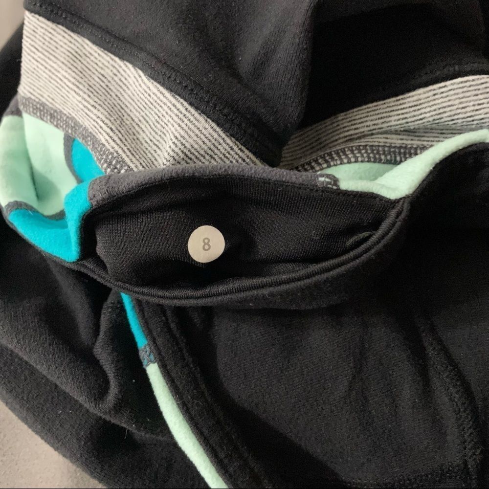 Authentic Lululemon Athletica Solid Black Cropped… - image 7